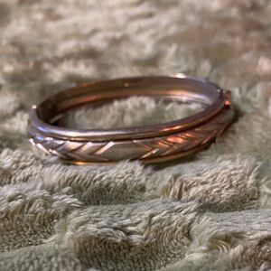 Vintage Silver-Tone Hinged Bangle Bracelet